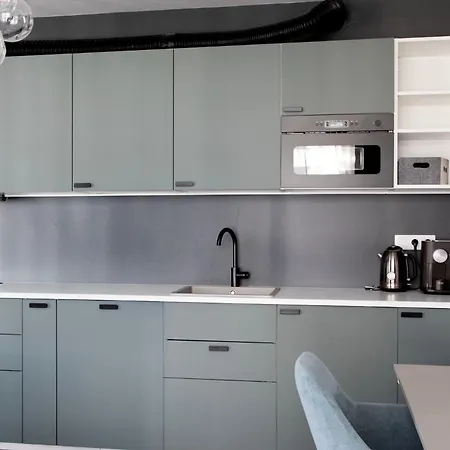 Skyline Flat Near Center By Richies * Μπρατισλάβα