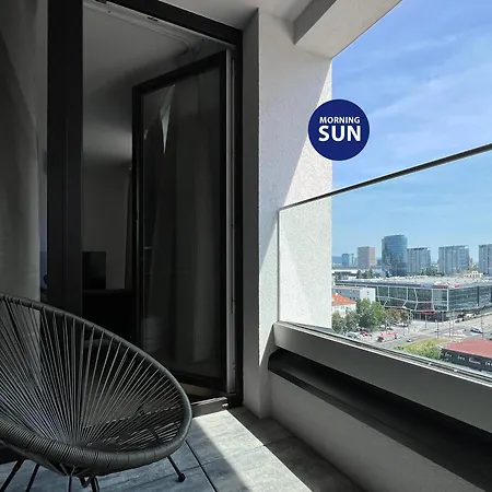 Skyline Designer Flat, Ac & 24-7 Reception Apartament Bratysława